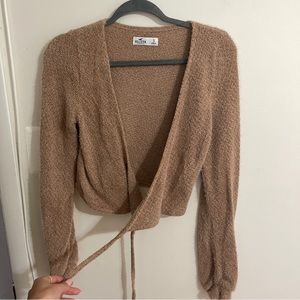 hollister wrap around sweater